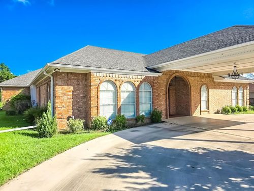 904 Greenleaf Dr, Mexia, TX, 76667-3835 | Card Image