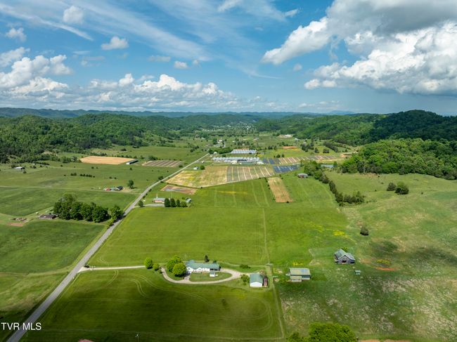 3570 Stanley Valley Rd, House other with 3 bedrooms, 2 bathrooms and null parking in Surgoinsville TN | Image 69