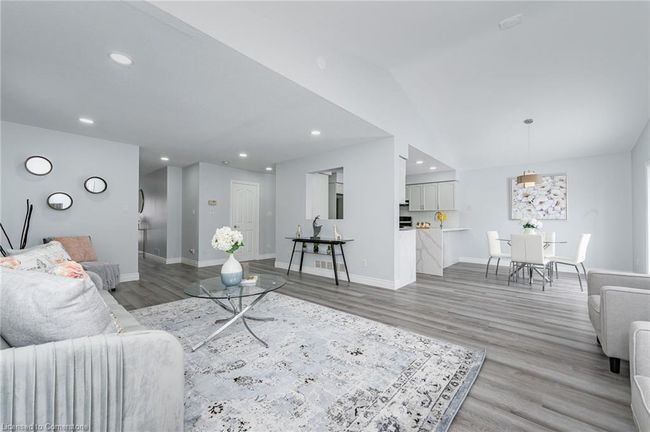 830 Brandenburg Blvd, House other with 4 bedrooms, 4 bathrooms and 4 parking in Waterloo ON | Image 12