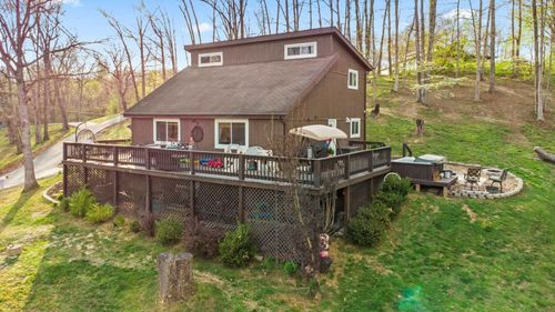 725 Ellington Run Ct, Ashland, KY, 41102-9656 | Card Image