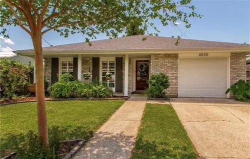 8600 Trolley Ln, River Ridge, LA, 70123-3643 | Card Image