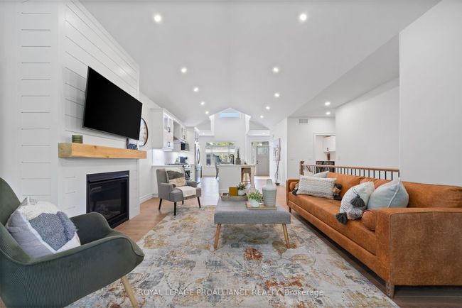 48 Deerview Dr, House other with 3 bedrooms, 3 bathrooms and 4 parking in Quinte West ON | Image 13