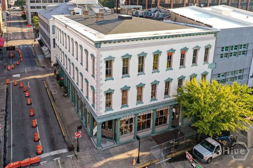 36 Broughton St, savannah, GA, 31401-3310 | Card Image