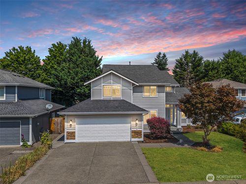 23622 Se 267th Pl, Maple Valley, WA, 98038-5836 | Card Image