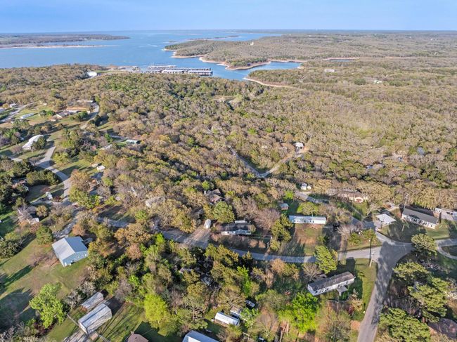 216 Mill Creek Meadow Rd, House other with 3 bedrooms, 2 bathrooms and null parking in Pottsboro TX | Image 6