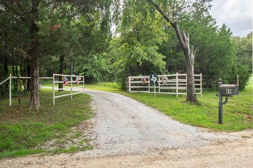 419 County Road 174, Gainesville, TX, 76240 | Card Image