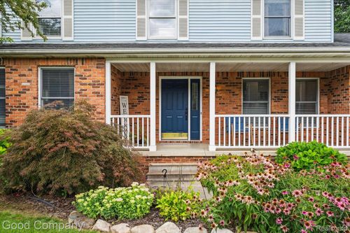 30123 Lamplighter Ct, New Hudson, MI, 48165-9679 | Card Image