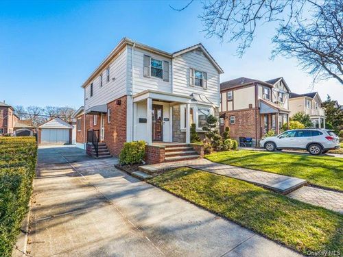 8207 213th Street, New York, NY, 11427 | Card Image