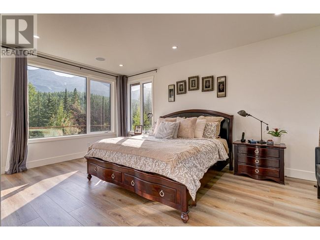 4 Sunset Lane, House other with 6 bedrooms, 6 bathrooms and 3 parking in Fernie BC | Image 24