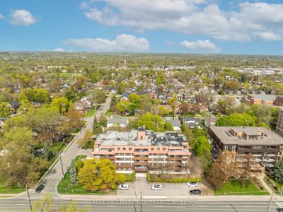 305 - 363 Simcoe St N, Condo with 2 bedrooms, 1 bathrooms and 1 parking in Oshawa ON | Image 3