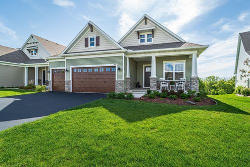 140 Liberty Heights Dr, Chaska, MN, 55318-4633 | Card Image