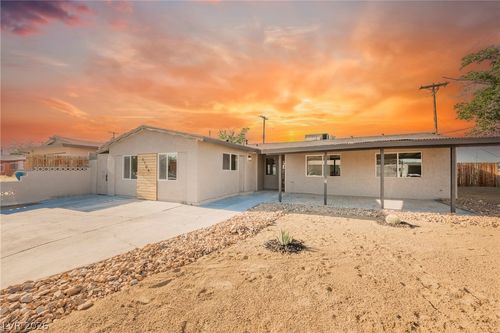 5104 Del Rey Ave, Las Vegas, NV, 89146-1408 | Card Image