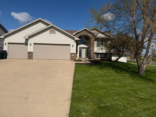 125 Sandstone Dr Nw, Eyota, MN, 55934-9701 | Card Image