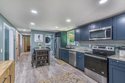 270 Edgemont Rd, Sunapee, NH, 03782-2508 | Card Image