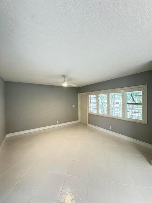 2070-100 Royal Palm Way, Boca Raton, FL, 33432-8751 | Card Image