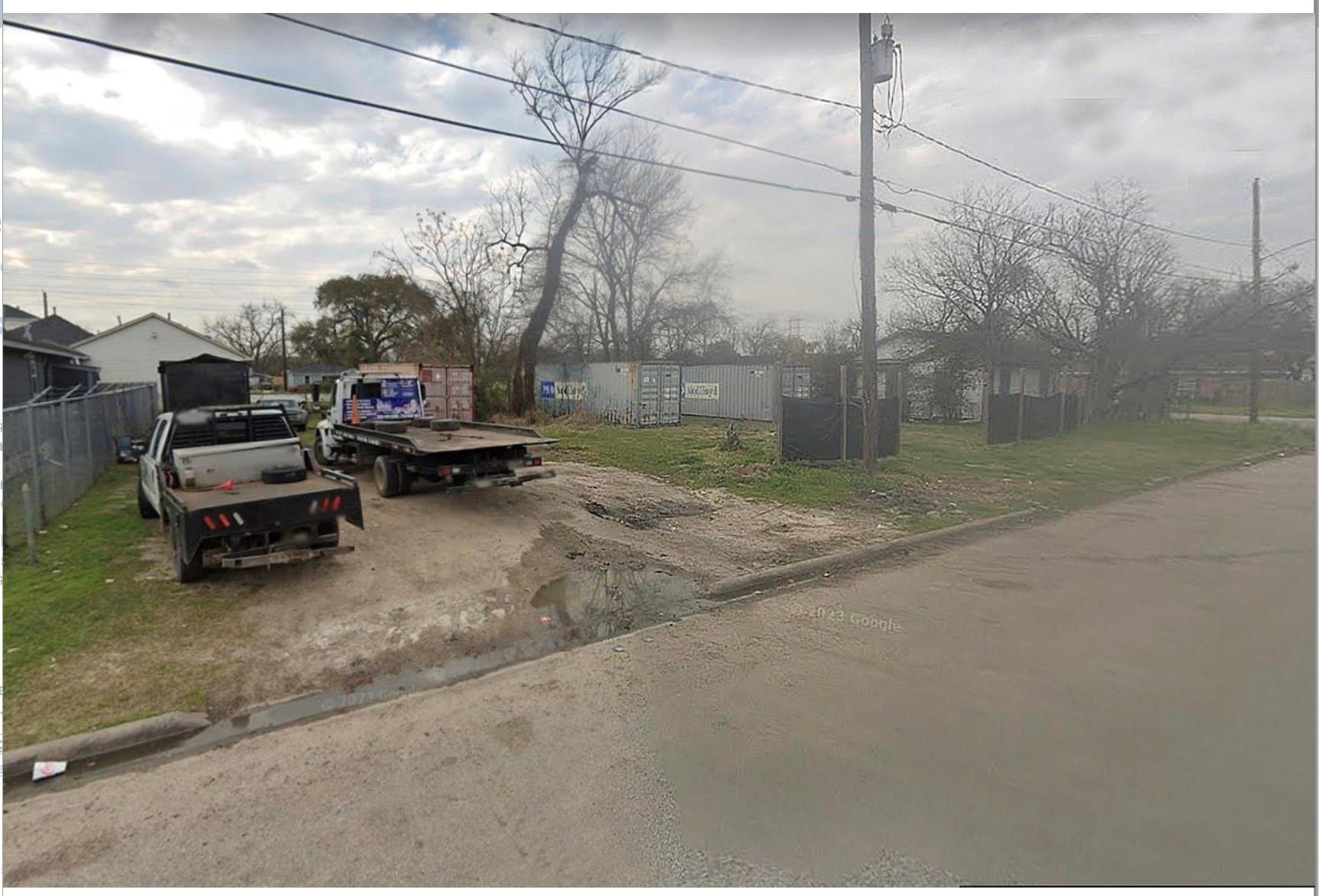 Land in Houston 4