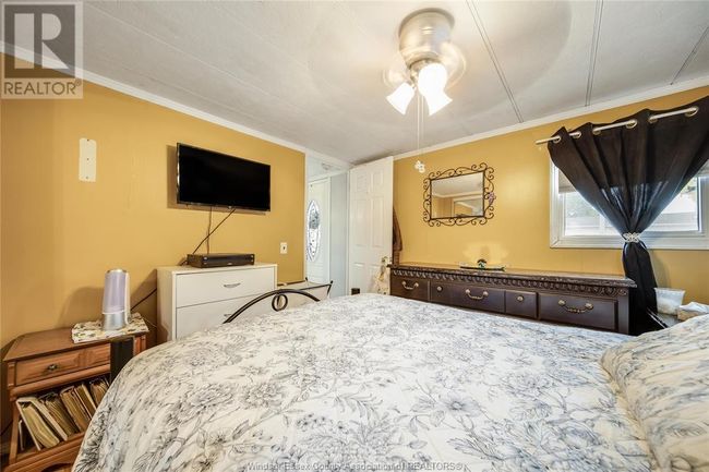 5 Elm Crt, Home with 2 bedrooms, 1 bathrooms and null parking in Mcgregor ON | Image 22