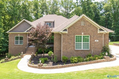 23 Natures Ridge Way Se, Huntsville, AL, 35803-3842 | Card Image