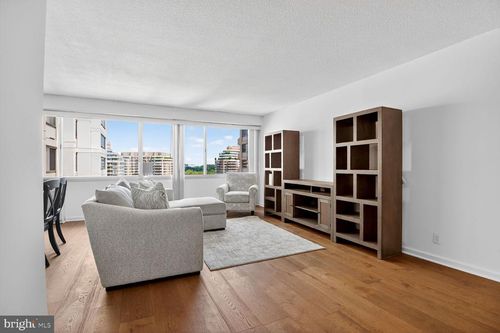 apt-2227n-5500 Friendship Blvd, CHEVY CHASE, MD, 20815-7215 | Card Image