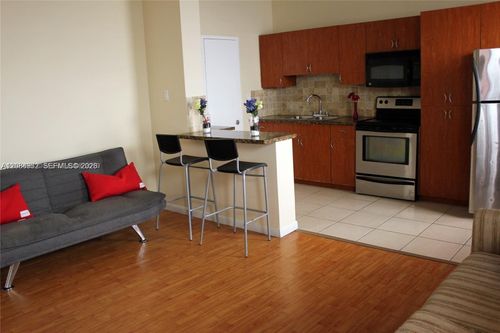 3-7920 Harding Ave, Miami Beach, FL, 33141-1622 | Card Image