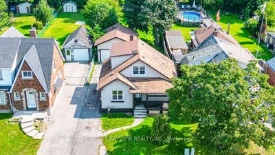 187 Park Rd S, House other with 3 bedrooms, 2 bathrooms and 2 parking in Oshawa ON | Image 1