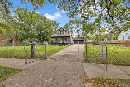 7686 Warwick St, Detroit, MI, 48228-3317 | Card Image