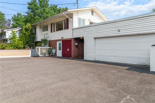 137 Honness Ln, Ithaca, NY, 14850-6253 | Card Image