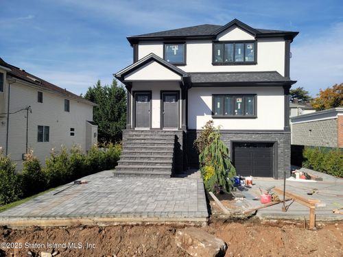 27 Utica St, Staten Island, NY, 10309-3500 | Card Image