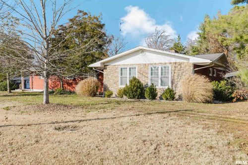 100 Prairie Rd, Carterville, IL, 62918-2322 | Card Image