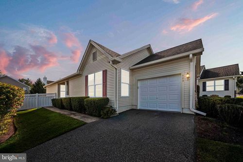 603 W Gray Fox Ln, GLEN MILLS, PA, 19342-2245 | Card Image