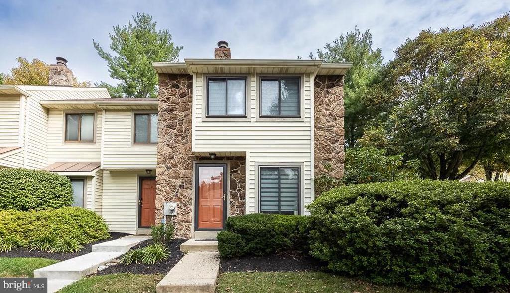 Flintlock Ln, Chesterbrook, PA 19087