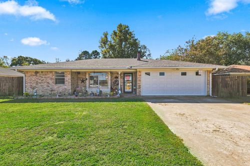 114 Brookshear Dr, Whitesboro, TX, 76273-9718 | Card Image