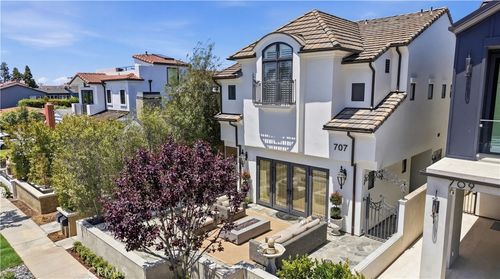 707 Larkspur Ave, Corona del Mar, CA, 92625-2341 | Card Image
