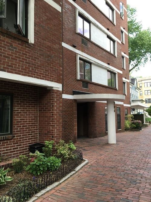 55-284 Harvard St, Cambridge, MA, 02139-2364 | Card Image