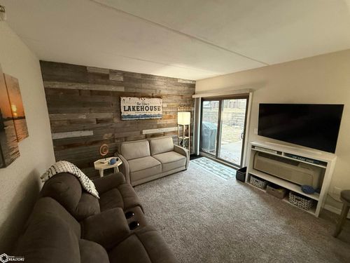 unit-102-2700 N Shore Dr, Clear Lake, IA, 50428-1073 | Card Image