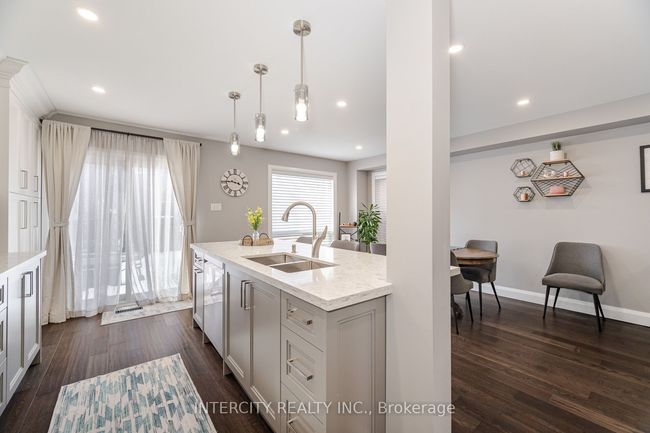 8 Sheardown Dr, House attached with 3 bedrooms, 3 bathrooms and 1 parking in Nobleton ON | Image 16