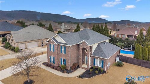 7577 Crestridge Dr, Owens Cross Roads, AL, 35763-8855 | Card Image