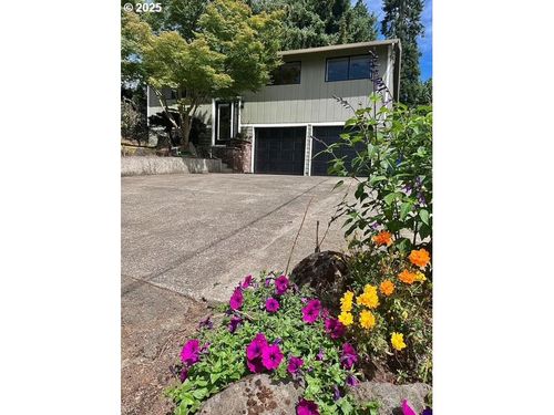 15316 Se Lee Ave, Milwaukie, OR, 97267-2638 | Card Image