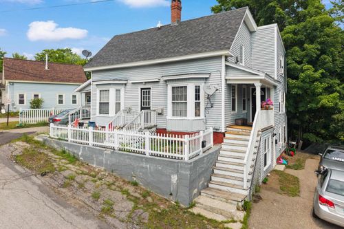 11 Orange St, Farmington, NH, 03835-6406 | Card Image