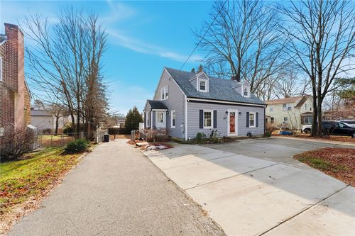 252 S Main St, Coventry, RI, 02816-5907 | Card Image