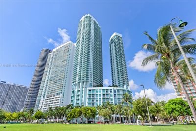 3505 - 1900 N Bayshore Dr, Condo with 0 bedrooms, 1 bathrooms and null parking in Miami FL | Image 1