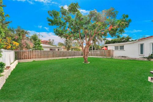 9173 Byron Ave, Surfside, FL, 33154-3136 | Card Image