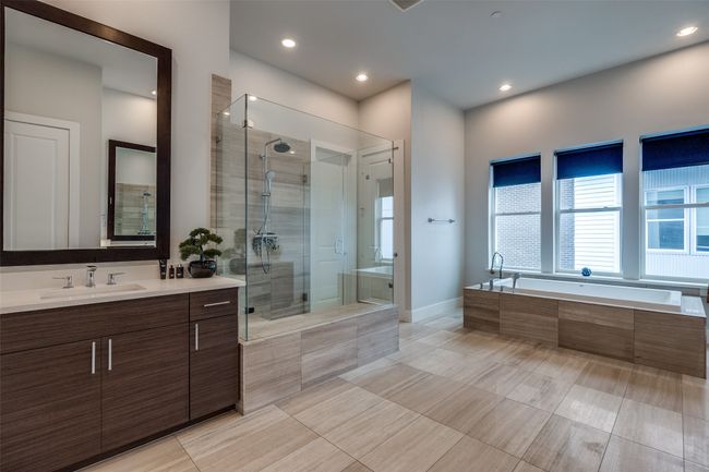APT-501 - 381 E Greenbriar Ln, Townhouse with 3 bedrooms, 4 bathrooms and null parking in Dallas TX | Image 27