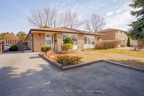 41 Danesbury Cres, Brampton, ON, L6T1T2 | Card Image