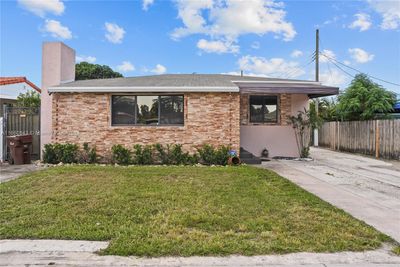 117 W 34th St, House other with 3 bedrooms, 1 bathrooms and null parking in Hialeah FL | Image 2