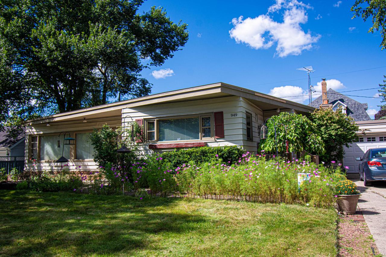 Grant St, Lake Geneva, WI 53147