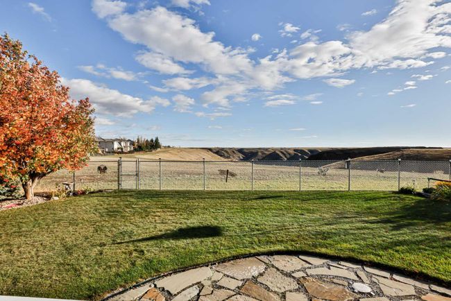 216 Canyon Terrace W, Home with 5 bedrooms, 3 bathrooms and 4 parking in Lethbridge AB | Image 6
