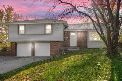 5529 Nw Raintree Drive, House other with 3 bedrooms, 2 bathrooms and null parking in Parkville MO | Image 1