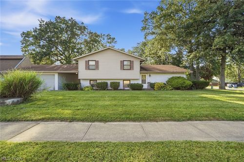 1401-1403 Lindenwood Drive, Lorain, OH, 44053 | Card Image