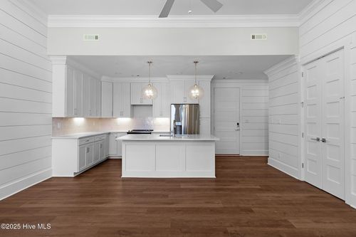 unit-104-805 Mulberry St, Beaufort, NC, 28516-1935 | Card Image